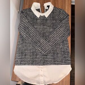 Ann Taylor Navy and White Knit Top